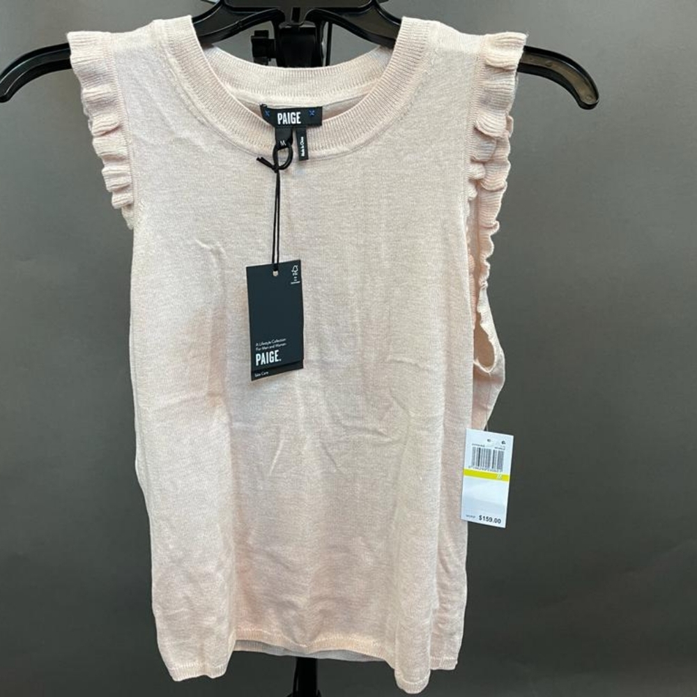 Cute top by Paige